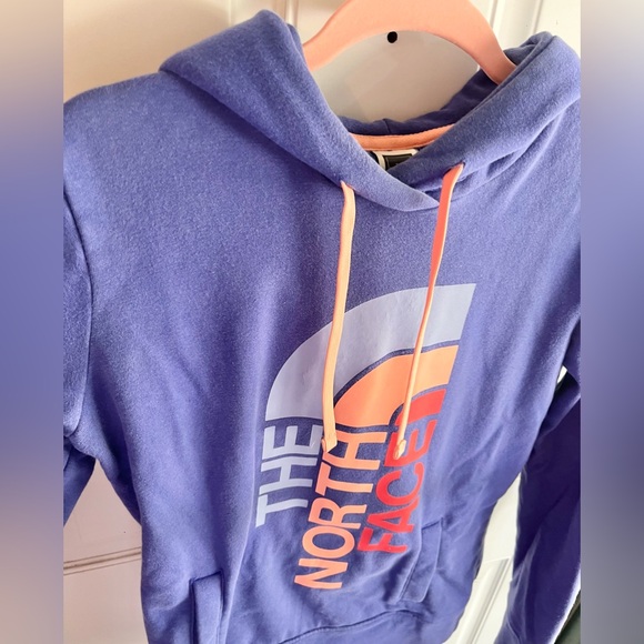 Women’s The North Face Hoodie Medium Soft Colorful - Picture 2 of 6
